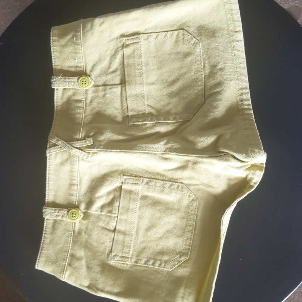 Shorts - Picture 2 of 3
